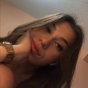 Meet your Posher, Khloe